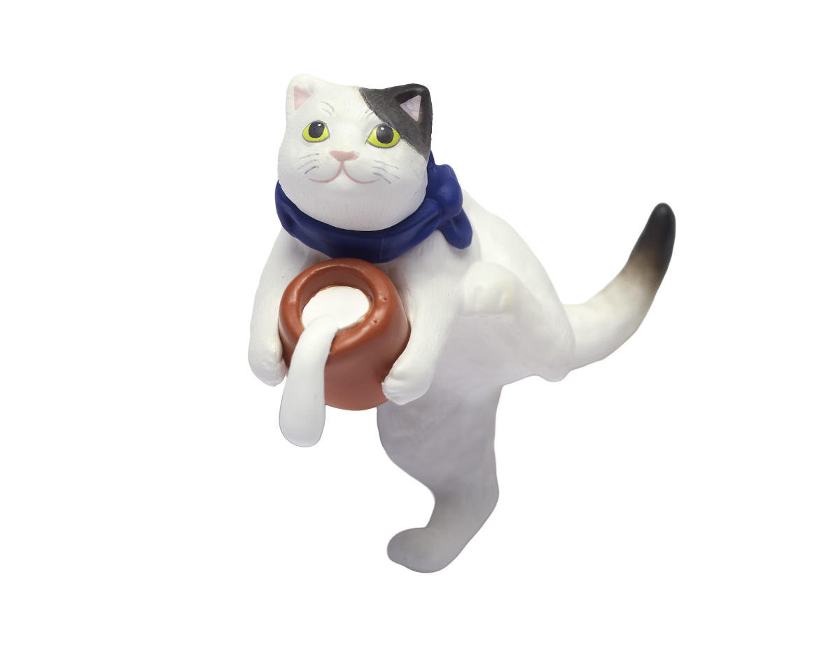 勝手に牛乳を注ぐ猫 | ブルーマウンテン株式会社